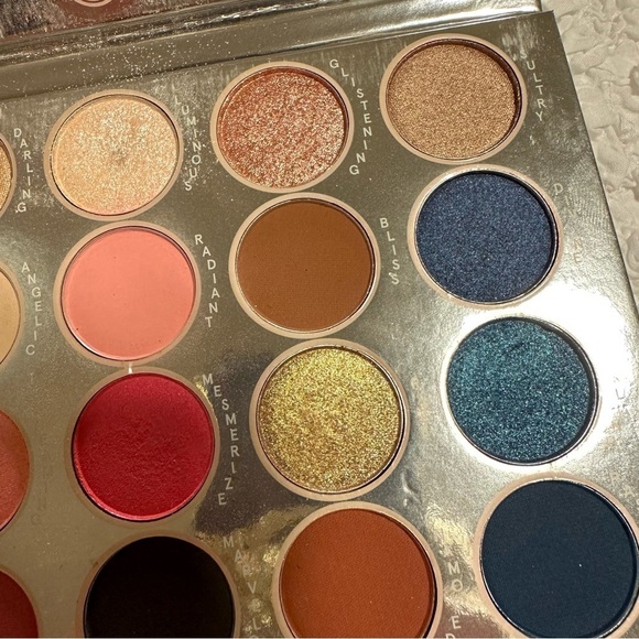 BH Cosmetics Fairy Lights 20 Color Shadow Palette Matte Shimmer Eyeshadow - Picture 6 of 9